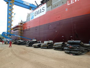 澳新气囊与橡胶气囊 船舶上排下水作业中的核心技术与应用